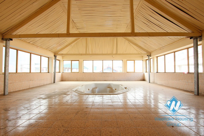 A spacious house for rent on Au Co street, Tay Ho District